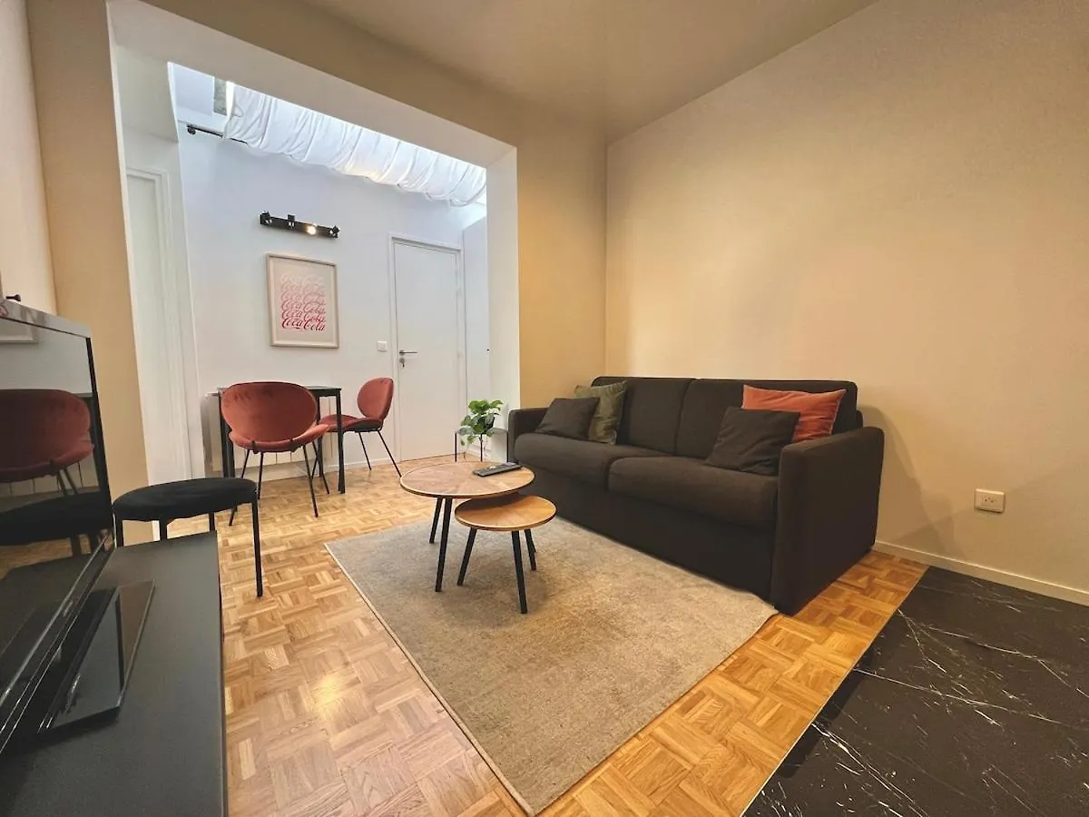 Lovely Apartment For 4 Paris
